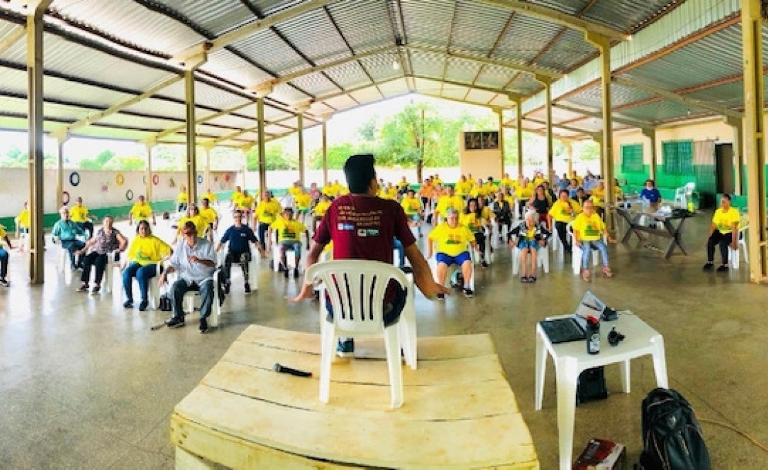 A Ginástica na Cadeira é só alegria no Salão do Conviver!